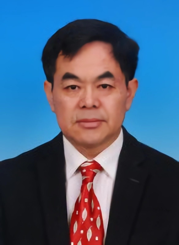 侯子龙